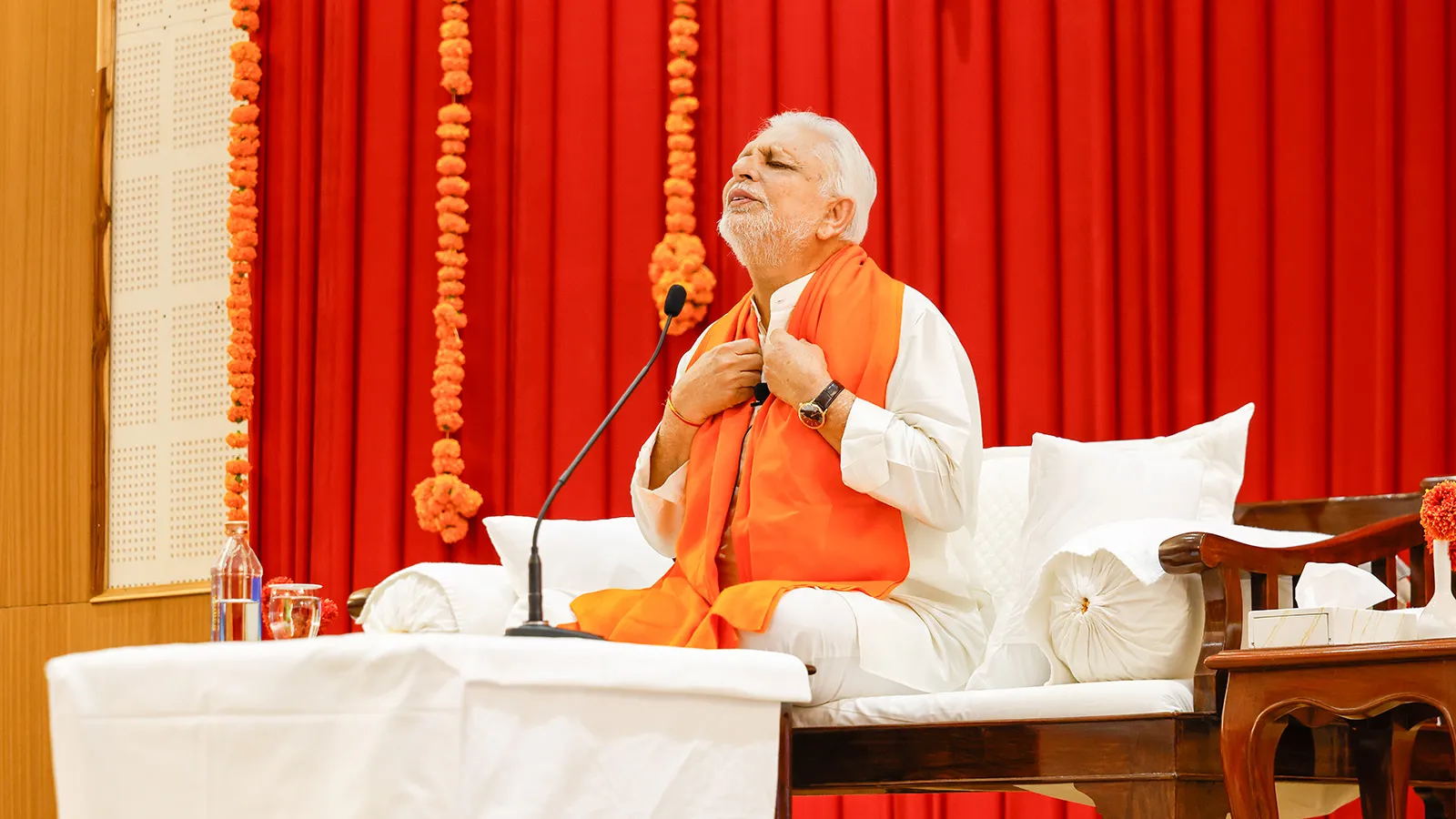 Sri M
