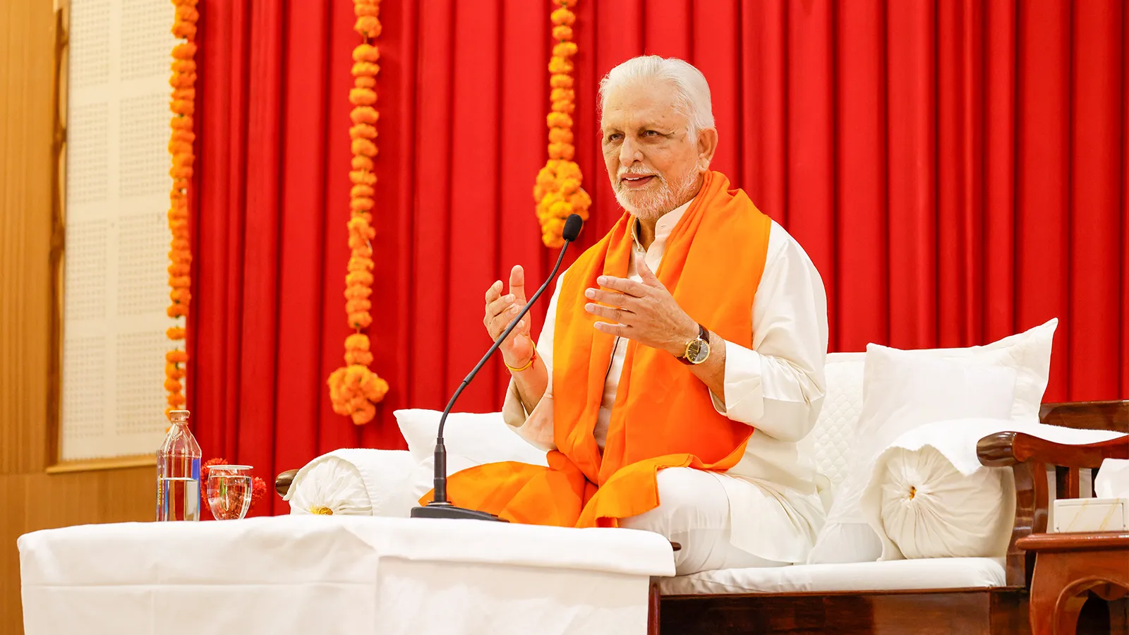 Sri M