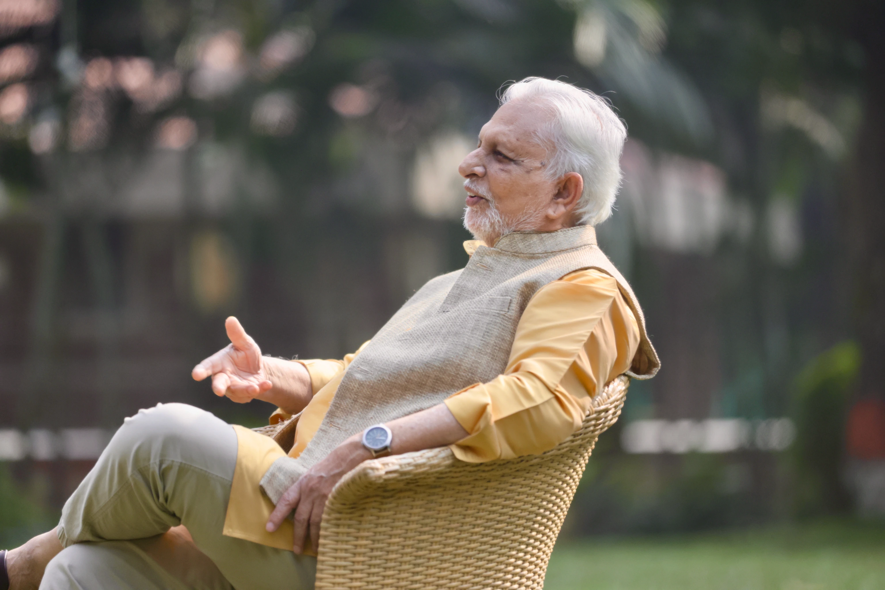 Sri M